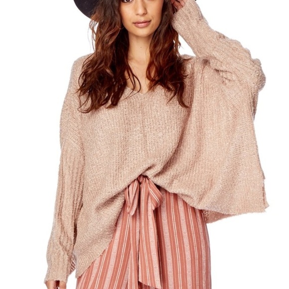 NWT Lost + Wander Wild Heart Sweater - Picture 5 of 5